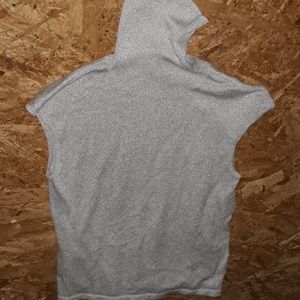 Sleeveless turtleneck sweater